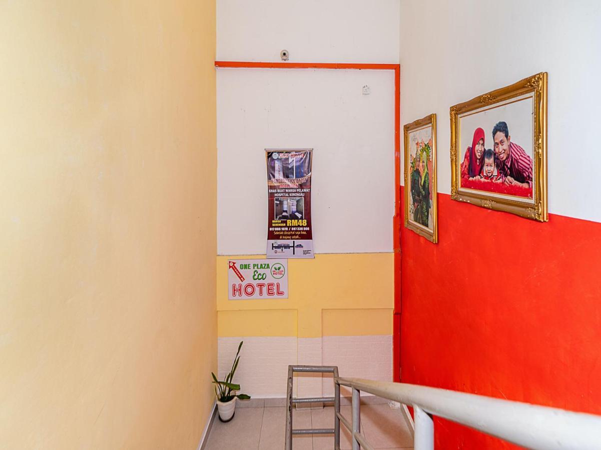 SPOT ON 90042 One Plaza Eco Hotel Keningau Exterior foto